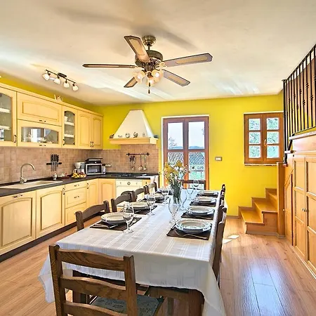 Βίλα Angela E Giovanni *