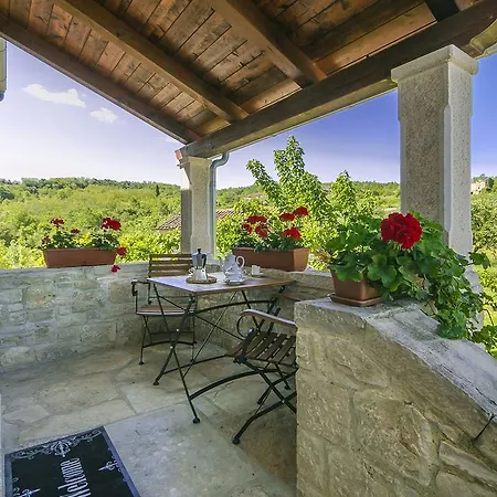 빌라 Angela E Giovanni *